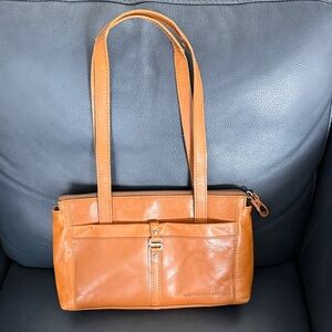 Spikes & Sparrow Elegant Tan Leather Shoulder Bag